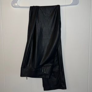 Vizio pleather full length leggings Black Sz L